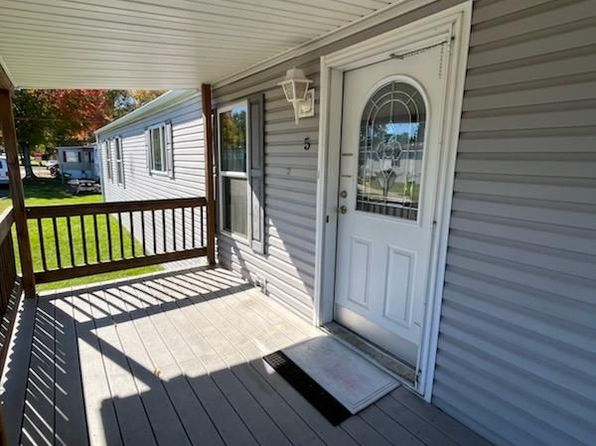 5 Rose Dr