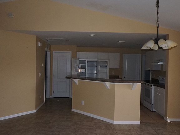 5th image of 432 Pinehurst Ave