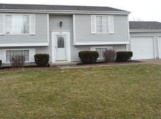 2931 E Celeste View Dr, Stow, OH 44224
