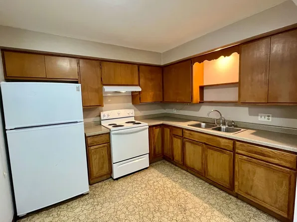 811-813 W Adler Rd, 811-813 W Adler Rd #811, Marshfield, WI 54449