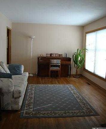4th image of 2141 Jessamine Ave E