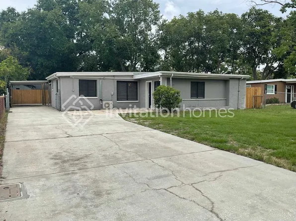 9248 83rd St, Seminole, FL 33777