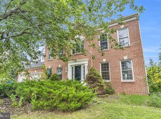 2608 Chriswell Pl, Herndon, VA 20171