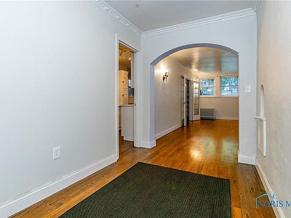 4th image of 2200 Scottwood Ave Unit 2