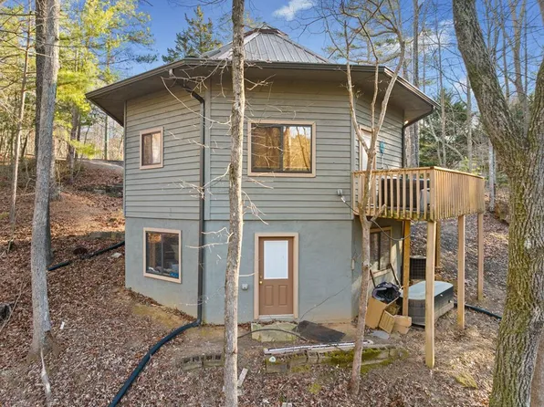 692 Matrix Ln, Ellijay, GA 30540