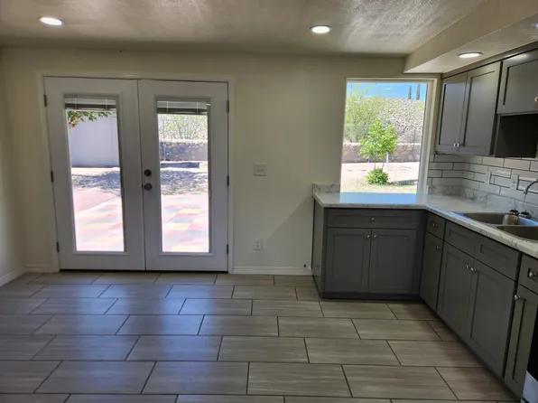 8129 Staghorn Dr, El Paso, TX 79907