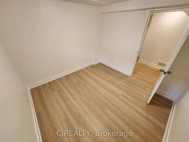 188 Cherrywood Dr #LOWER — Photo 10