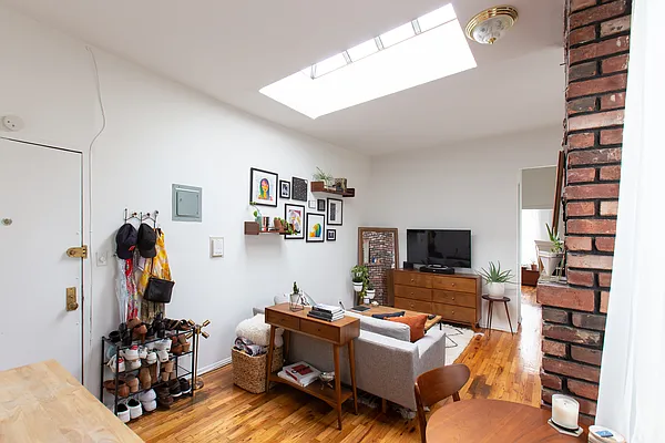 Rented by Douglas Elliman | media 3