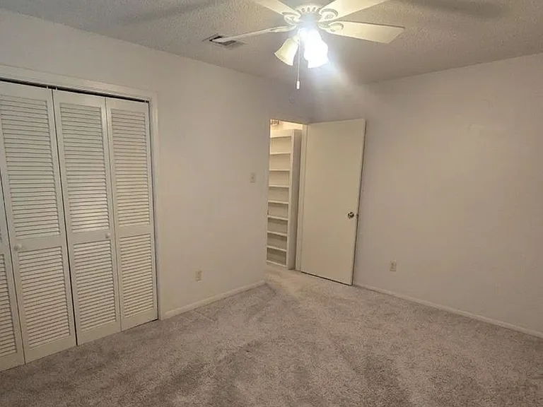 2314 Farnswood Cir — Photo 8