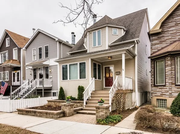 1835 W Fletcher St, Chicago, IL 60657