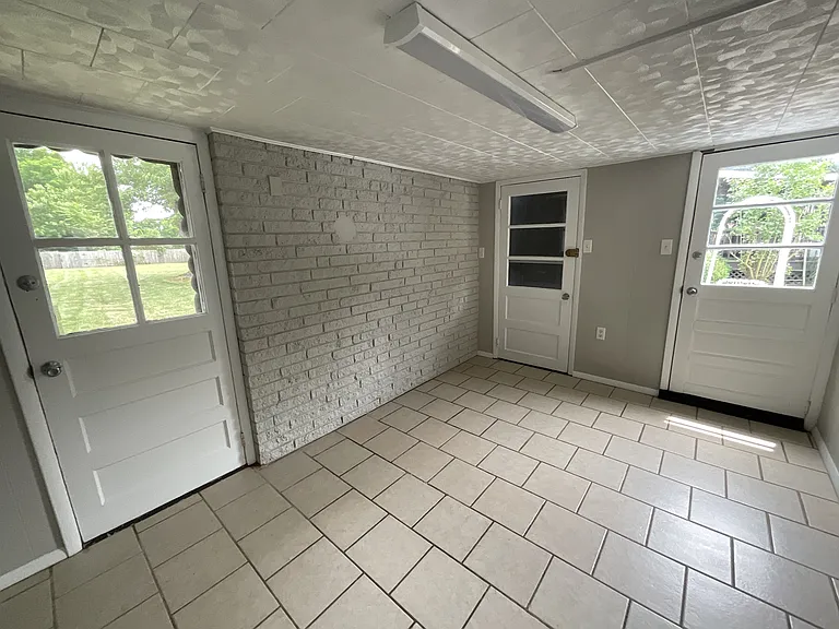178 Mount Pleasant Rd — Photo 8