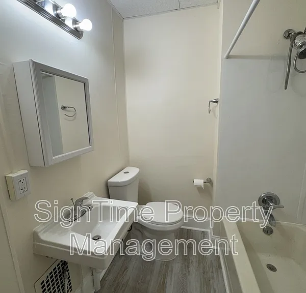 836 W Washington St — Photo 24