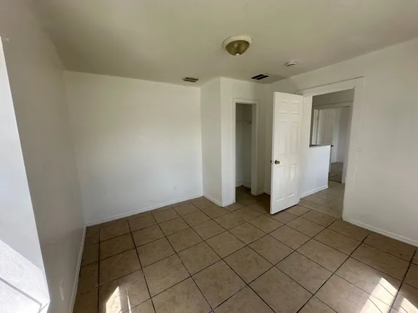 808 S Locust Ave, Sanford, FL 32771