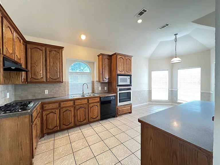 4636 Rush River Trl — Photo 6