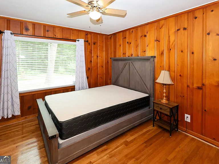 2218 Dodson Dr — Photo 21