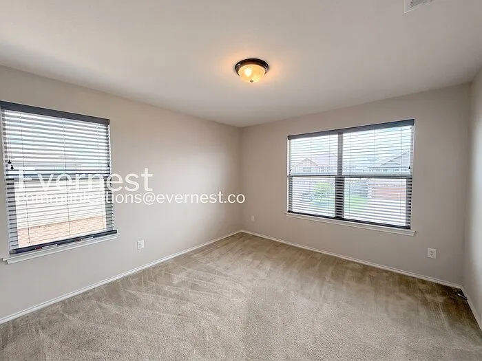 13700 Vigilance St — Photo 9