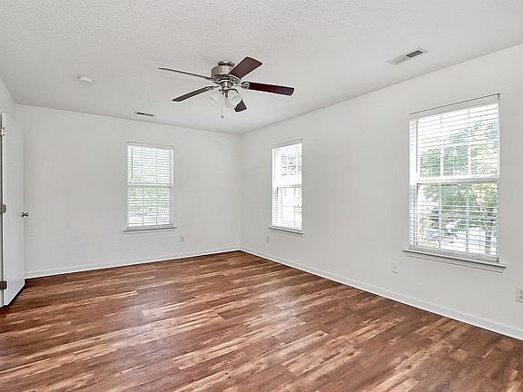 4th image of 5028 Silabert Ave #1