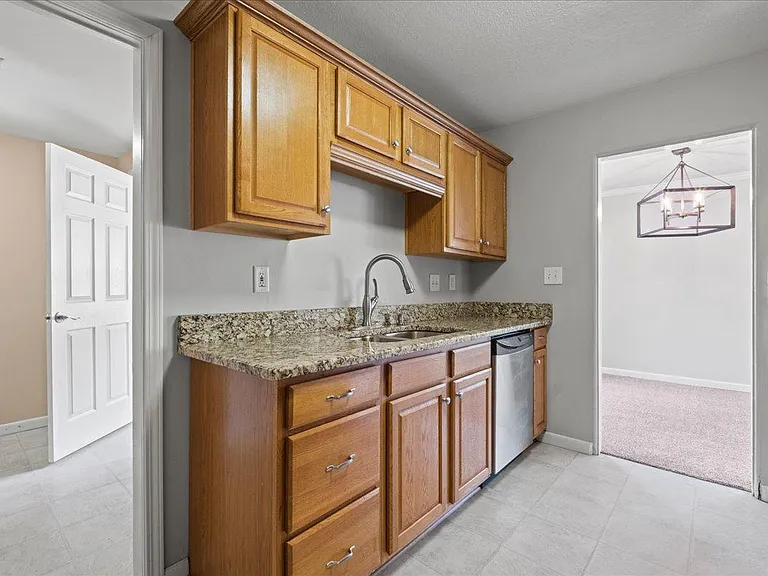 7032 Dearborn St — Photo 12