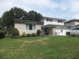 6708 Rousseau Dr, Parma, OH 44129