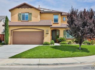 10300 Mustang Peak Dr, Bakersfield, CA 93311