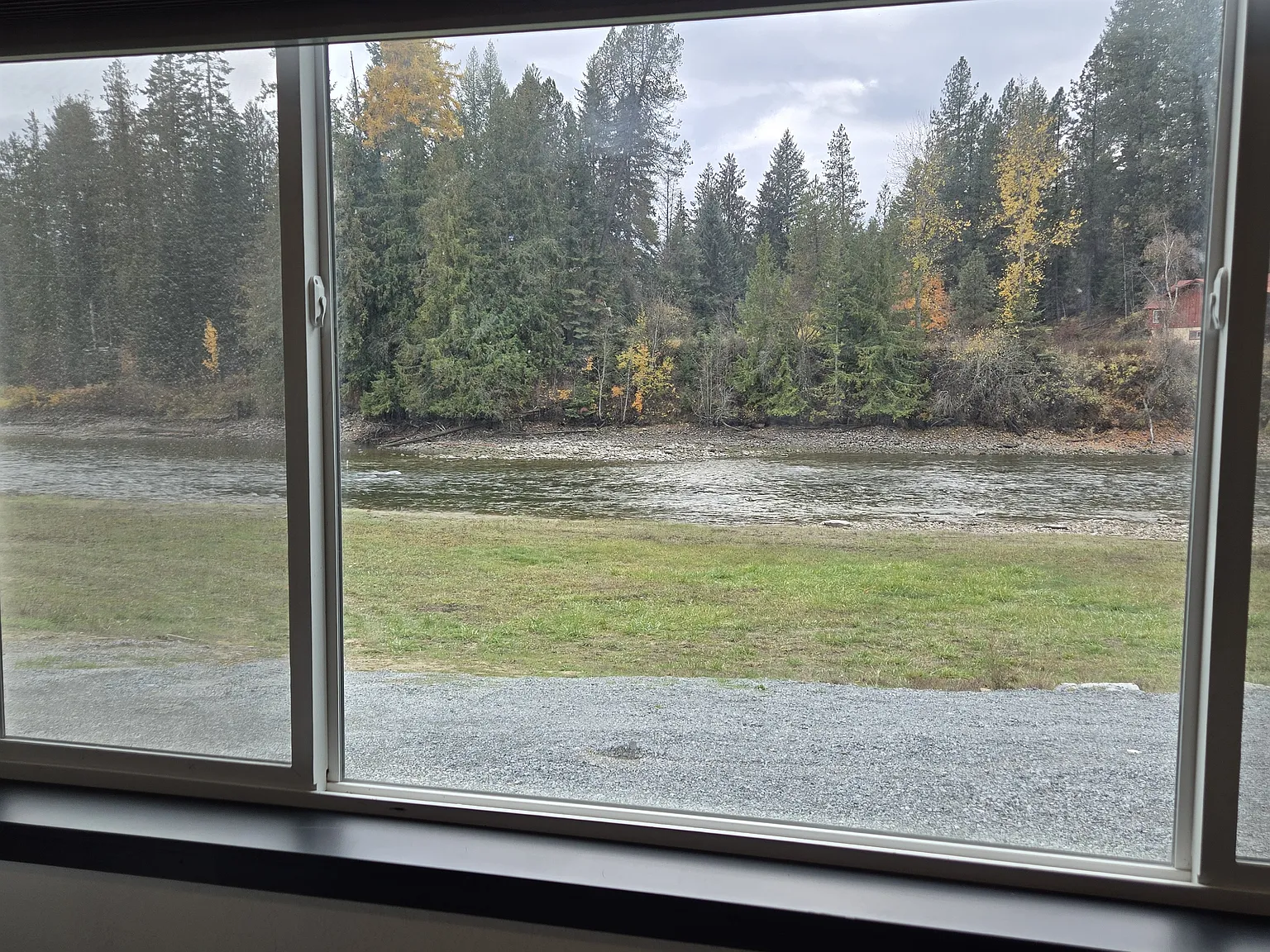2 bed, 900 sqft, $2,100 — Photo 2