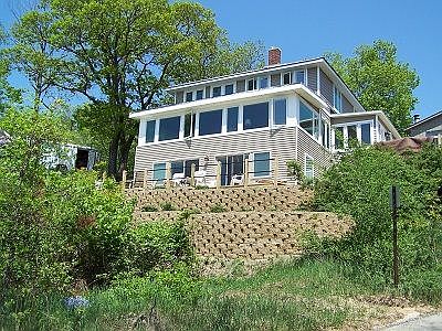 928 Harbor Dr.