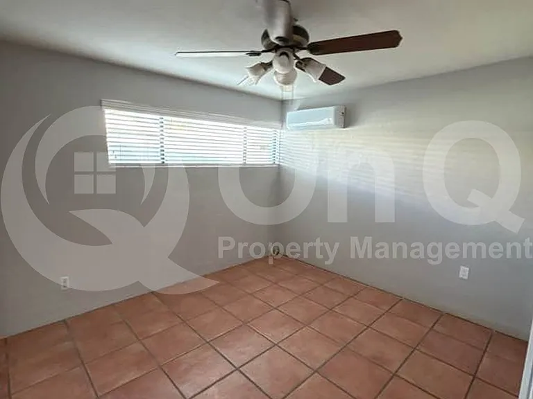 1002 E Simmons St — Photo 24
