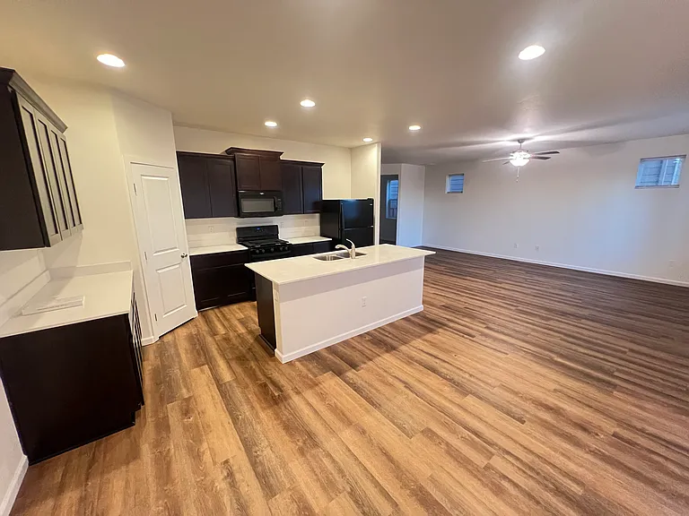 2129 NW Woodland Dr — Photo 16