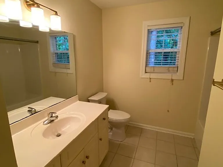 506 Eagle Pointe Dr — Photo 18