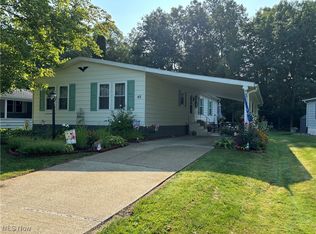 45 Cardinal Dr, Hiram, OH 44234