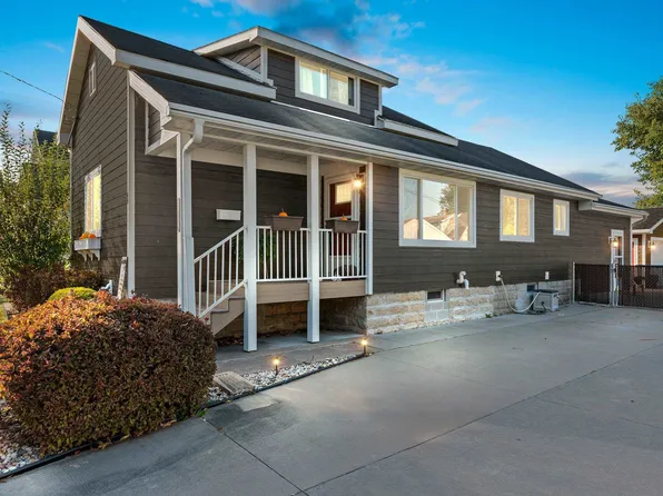 614 W 11th Ave, Oshkosh, WI 54902