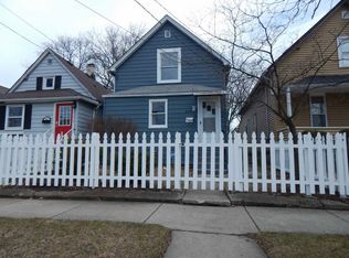 309 S Lincoln Ave, Waukegan, IL 60085