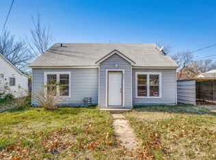 905 N Howeth St, Gainesville, TX 76240