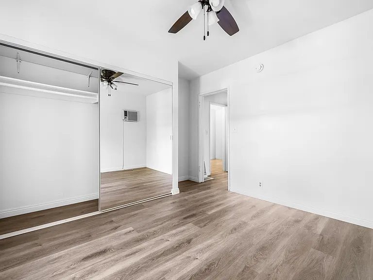 145 S Roxbury Dr #1 — Photo 4