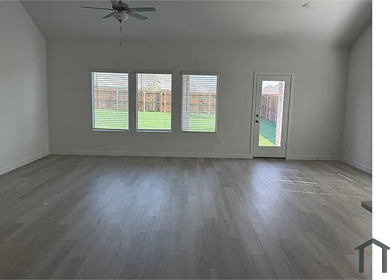 1409 Old Stead Dr — Photo 5