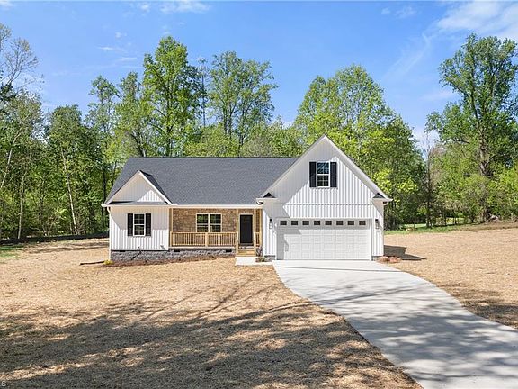 3rd image of 536 Virginia Dr