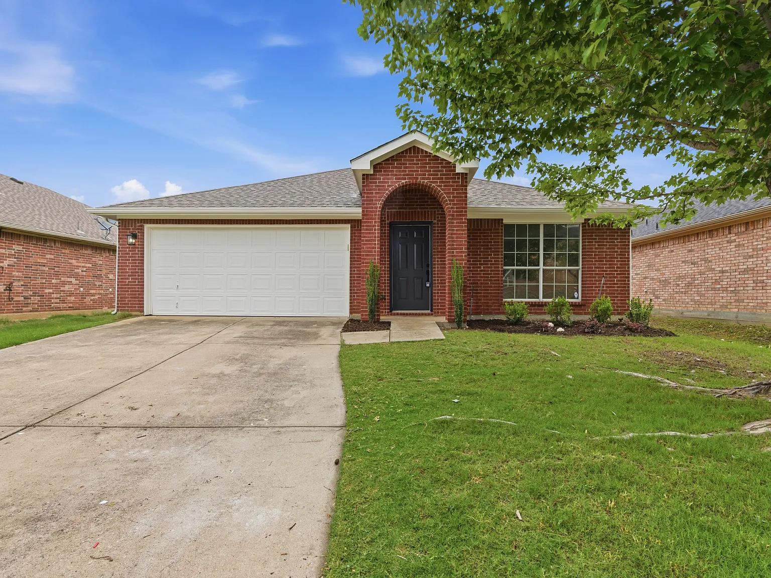 4 bed, 1608 sqft, $2,295 — Photo 2