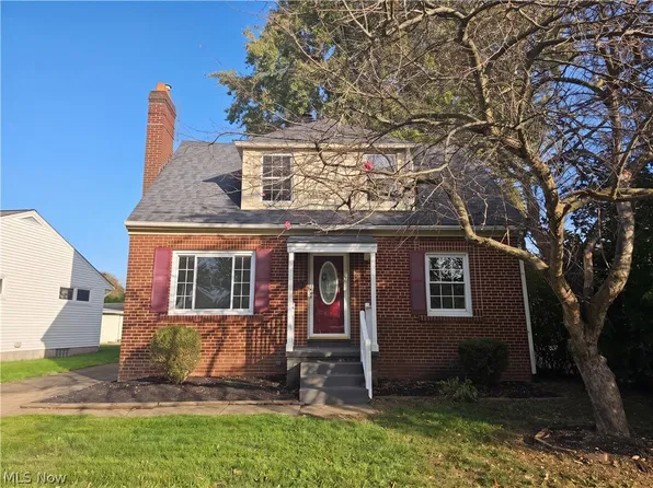 25 Woolf Ave, Akron, OH 44312