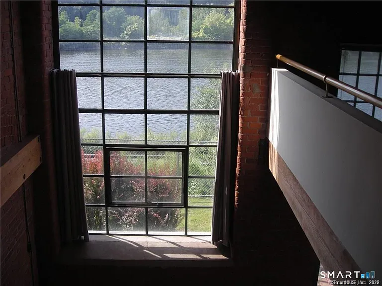 68 Thermos Ave #111A — Photo 4