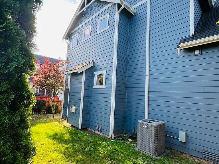 21018 39th Dr SE — Photo 29