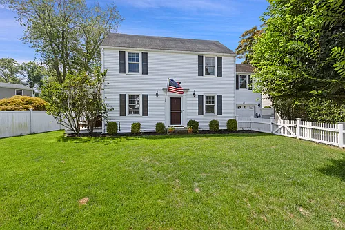 51 Benjamin St Photo 1