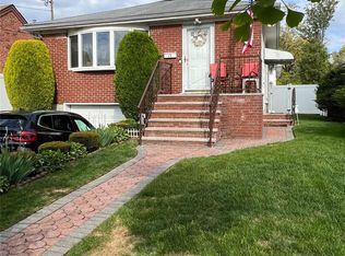 15 Nassau Ct, Valley Stream, NY 11580