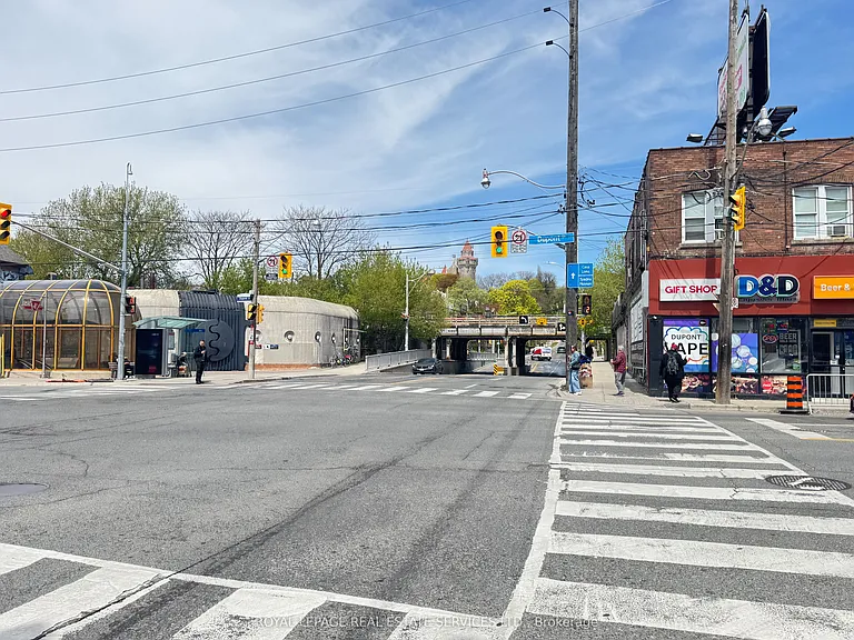 186 Spadina Rd #MAIN FLOOR — Photo 32