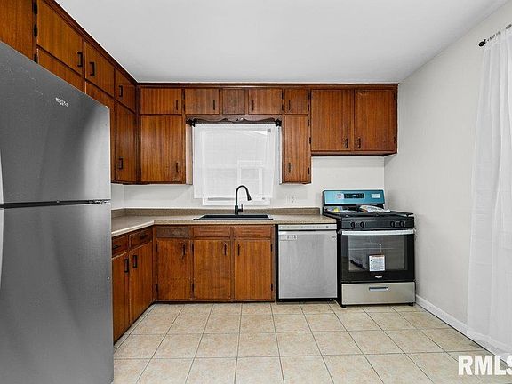 5th image of 3203 W 67th St