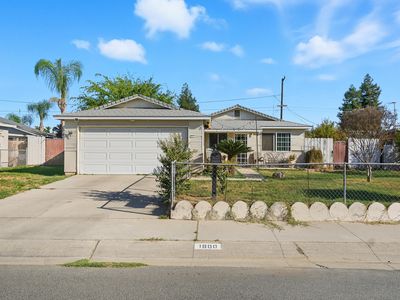 1800 W Merritt Avenue, Tulare, CA, 93274