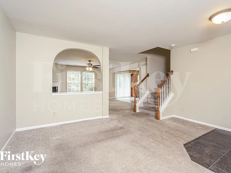 340 Kendall Dr — Photo 6
