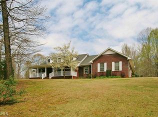 5 S Robin Ln, Newnan, GA 30263