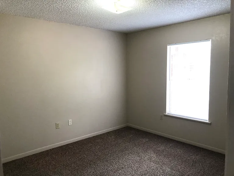 308 W Crescent Dr #2 — Photo 7