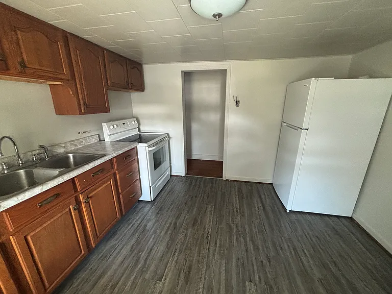 538 Nichols St #2 — Photo 11