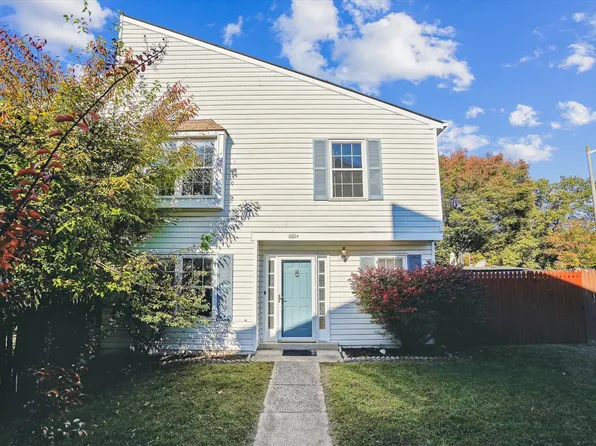 6101D Hoskins Hollow Cir, Centreville, VA 20121